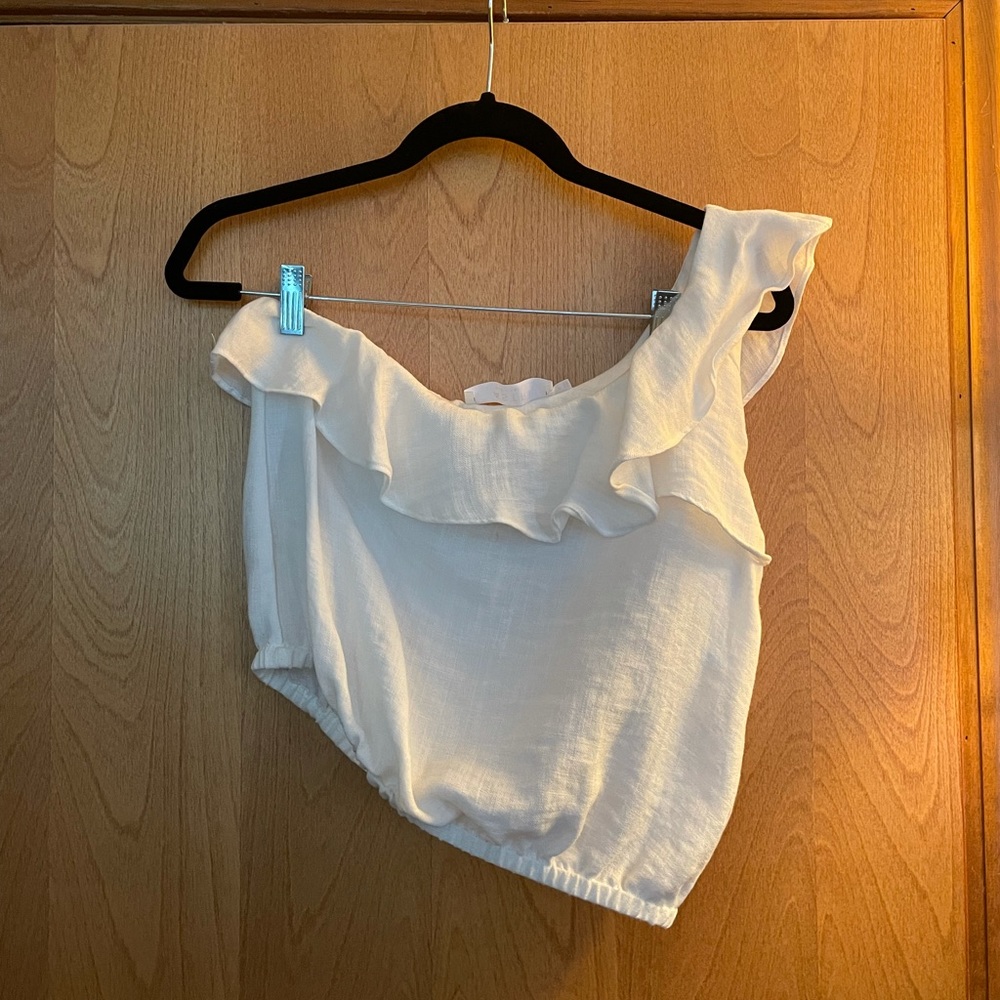 One shoulder ASTR ruffle top size M